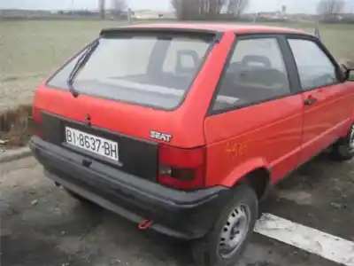 Veículo de Sucata seat ibiza 146a000 do ano 1985 alimentado 146a000