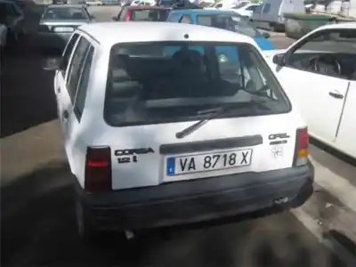 Veículo de Sucata opel corsa a c12nz do ano 1983 alimentado c12nz