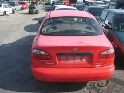 Véhicule à la ferraille daewoo lanos lanos de l'année 1997 alimenté a15sms