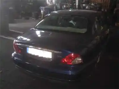 Veículo de Sucata jaguar x-type d/6b do ano 2001 alimentado 6b