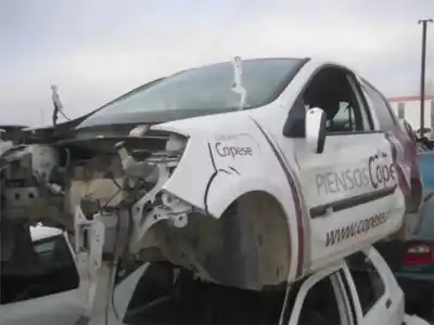 Veículo de Sucata renault clio iii k9k768 do ano 2005 alimentado k9k768