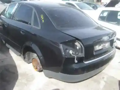 Veículo de Sucata audi a4 avant (8e) ake do ano 2001 alimentado ake