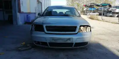 Veículo de Sucata AUDI A6 BERLINA (4B2) A6 4B do ano 1997 alimentado AKE