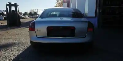 Vehicul casat audi a6 berlina (4b2) a6 4b al anului 1997 alimentat ake