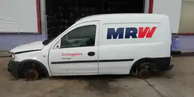 Sloopvoertuig opel combo corsa c van het jaar 2001 aangedreven z13dtj