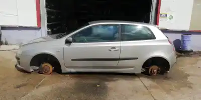 Scrapping Vehicle fiat stilo (192) 192a1.000 of the year 2001 powered 192a1000