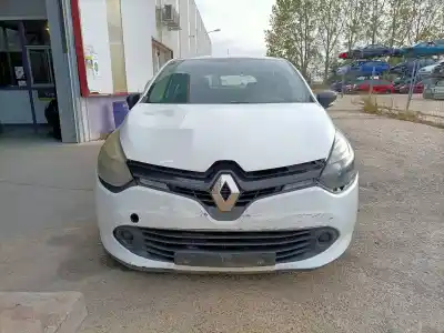 Veicolo di demolizione renault clio iv k9k608 dell'anno 2012 alimentato k9k608