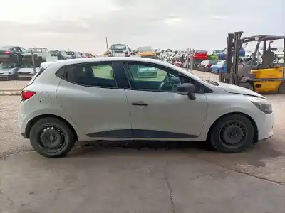 Veicolo di demolizione renault clio iv k9k608 dell'anno 2012 alimentato k9k608