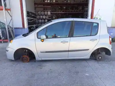 Veículo de Sucata renault modus k4j770 do ano 2004 alimentado k4j770