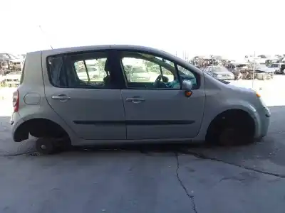 Veículo de Sucata renault modus k4j770 do ano 2004 alimentado k4j770