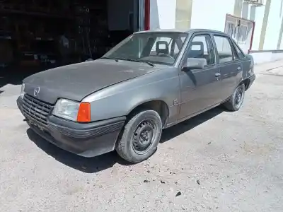 Veículo de Sucata OPEL KADETT E 13S do ano 1984 alimentado 13S