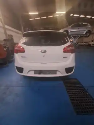 Veicolo di demolizione kia ceed sportswagon tech 119 cv / 88 kw dell'anno 2018 alimentato 