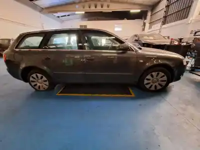 Veículo de Sucata audi a4 avant (8e) * do ano 2004 alimentado 
