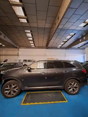 Scrapping Vehicle KIA SORENTO KIA SORENTO I (JC) 2002-2011 of the year 2010 powered 55287193