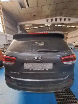 Scrapping Vehicle kia sorento kia sorento i (jc) 2002-2011 of the year 2010 powered 55287193