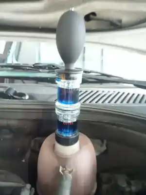 Veículo de Sucata renault clio iii grandtour yahoo do ano 2005 alimentado 