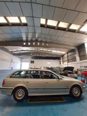 Veículo de Sucata bmw serie 5 touring (e39) * do ano 1996 alimentado 