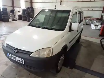 Scrapping Vehicle opel combo corsa c of the year 2004 powered 