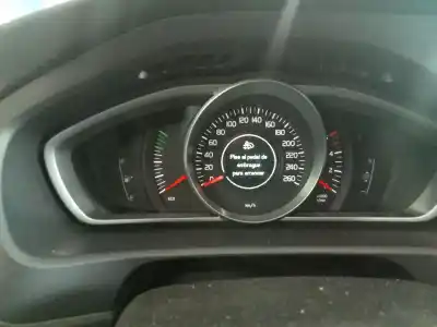 Veículo de Sucata volvo v40 * do ano 2012 alimentado 