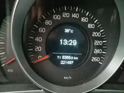 Veículo de Sucata volvo v40 * do ano 2012 alimentado 