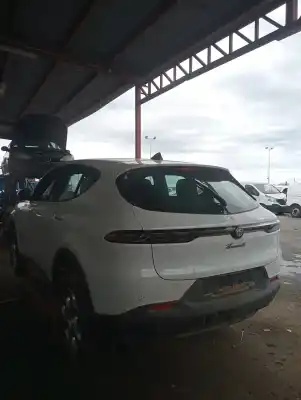 Vehicul casat alfa romeo tonale (965_) 1.5 mild hybrid al anului 2022 alimentat 