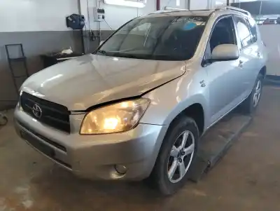 Veicolo di demolizione TOYOTA RAV 4 (A2) RAV 4 dell'anno 2003 alimentato 55285972