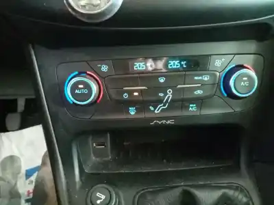 Здавання транспортного засобу ford focus iii 2.0 tdci року 2010 потужний 55284580