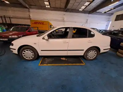 Veículo de Sucata seat toledo (1m2) * do ano 1999 alimentado 