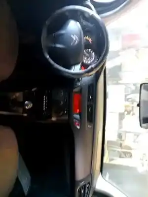 Veículo de Sucata citroen c3 ii (sc_) 1.4 do ano 2002 alimentado k6e tu3a kft tu3a kft tu3ae5