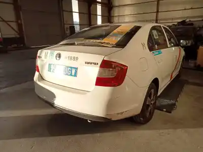 Veículo de Sucata skoda rapid (nh) cxma do ano 0 alimentado cxma