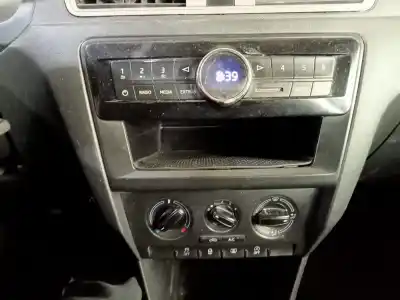 Veículo de Sucata skoda rapid (nh) cxma do ano 0 alimentado cxma