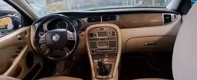 Veículo de Sucata jaguar x-type x-type do ano 2001 alimentado 