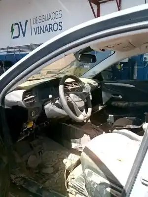 Veículo de Sucata opel corsa f corsa-e (68) do ano 2024 alimentado 