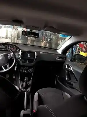 Scrapping Vehicle peugeot 208 1 automatico of the year 2019 powered hmz eb2 hmz eb2f