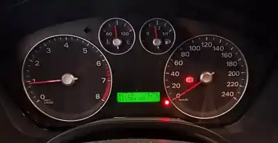 Veículo de Sucata ford focus berlina (cap) qqdb do ano 2004 alimentado qqdb qqda q7da