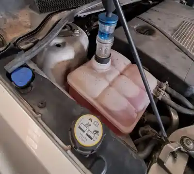 Veículo de Sucata ford focus berlina (cap) qqdb do ano 2004 alimentado qqdb qqda q7da