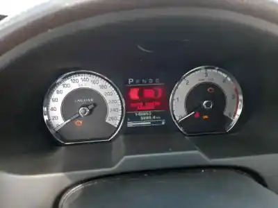 Scrapping Vehicle jaguar xf 2.7 v6 diesel cat of the year 2015 powered 