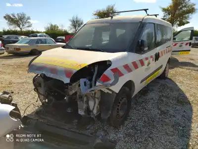 Verschrottungsfahrzeug opel combo d expression l1h1 des jahres 2015 angetrieben 263a2000