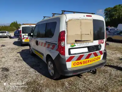 Verschrottungsfahrzeug opel combo d expression l1h1 des jahres 2015 angetrieben 263a2000