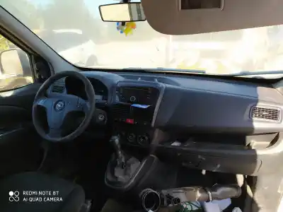 Verschrottungsfahrzeug opel combo d expression l1h1 des jahres 2015 angetrieben 263a2000