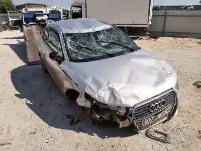 Здавання транспортного засобу audi a1 (8x) ambition року 2011 потужний cayc