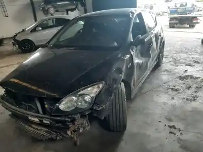 Scrapping Vehicle hyundai i30 classic of the year 2011 powered d4fb