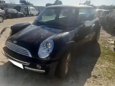 Veicolo di demolizione mini mini (r50, r53) cooper dell'anno 2002 alimentato w10b16a