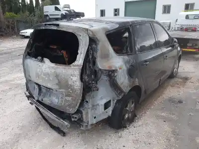 Scrapping Vehicle renault scénic iii (jz0/1_) 1.9 dci (jz0j, jz1j, jz1k, jz1s) of the year 2011 powered f9q870