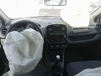 Veículo de Sucata renault clio iv (bh_) 1.5 dci 90 do ano 2017 alimentado k9k628