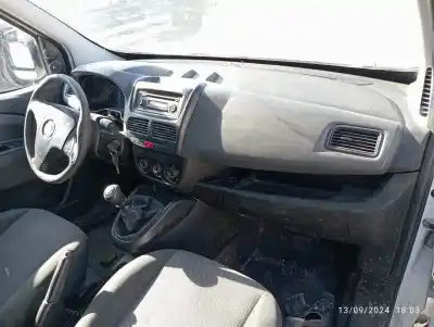 Veículo de Sucata fiat doblo cargo basis kombi do ano 2012 alimentado 198a3000