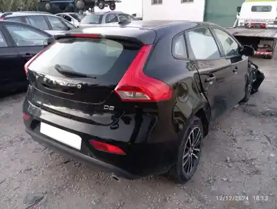 Veículo de Sucata volvo v40 kinetic do ano 2018 alimentado d4204t13