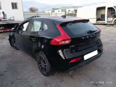 Veículo de Sucata volvo v40 kinetic do ano 2018 alimentado d4204t13