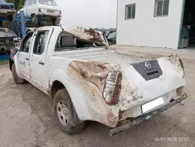 Veicolo di demolizione nissan navara pick-up (d40m) doble cab fe 4x4 dell'anno 2013 alimentato 