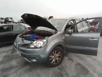 Veicolo di demolizione renault koleos expression dell'anno 2001 alimentato m9r836
